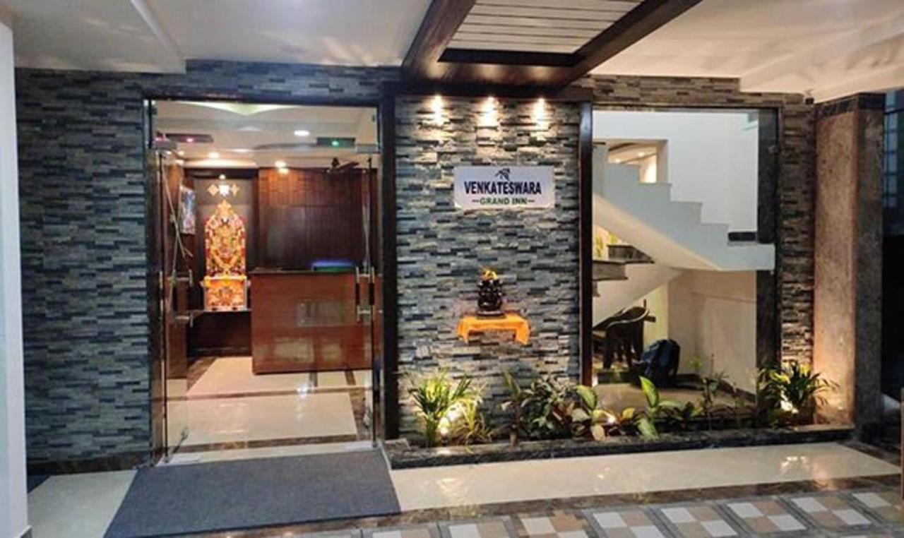 Fabhotel Nb Venkateswara Grand Inn Τιρουπάτι Εξωτερικό φωτογραφία