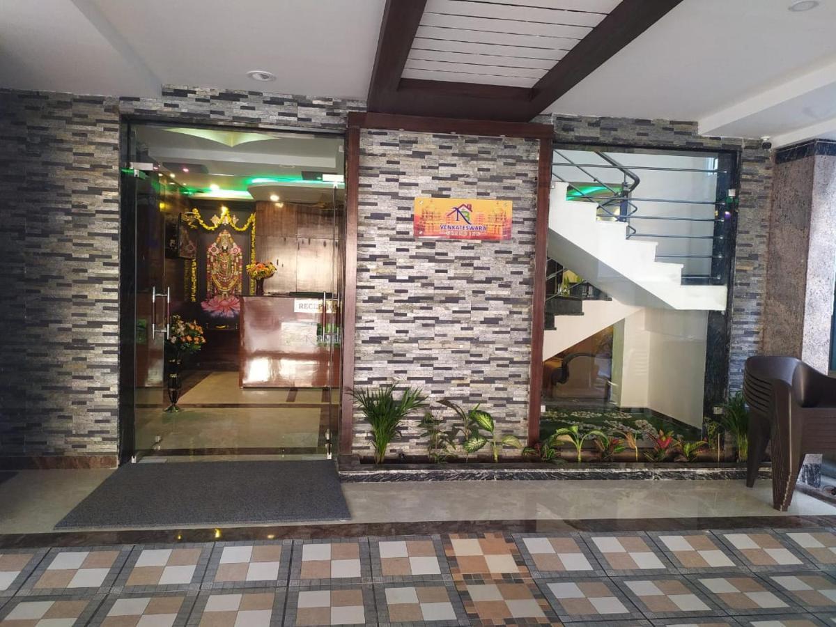 Fabhotel Nb Venkateswara Grand Inn Τιρουπάτι Εξωτερικό φωτογραφία